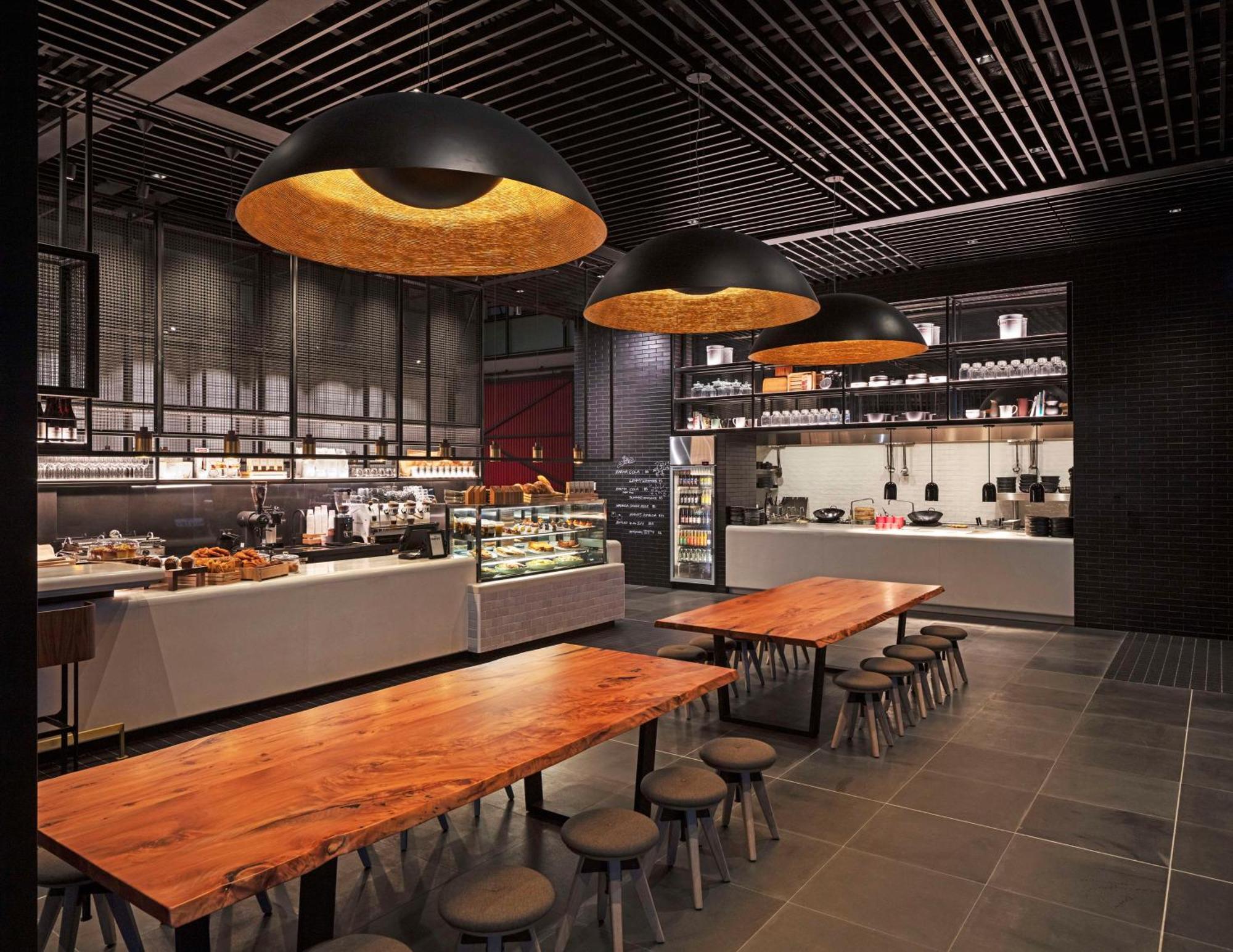 Готель Park Hyatt Окленд Екстер'єр фото The interior of a Starbucks Reserve store in Shanghai, China